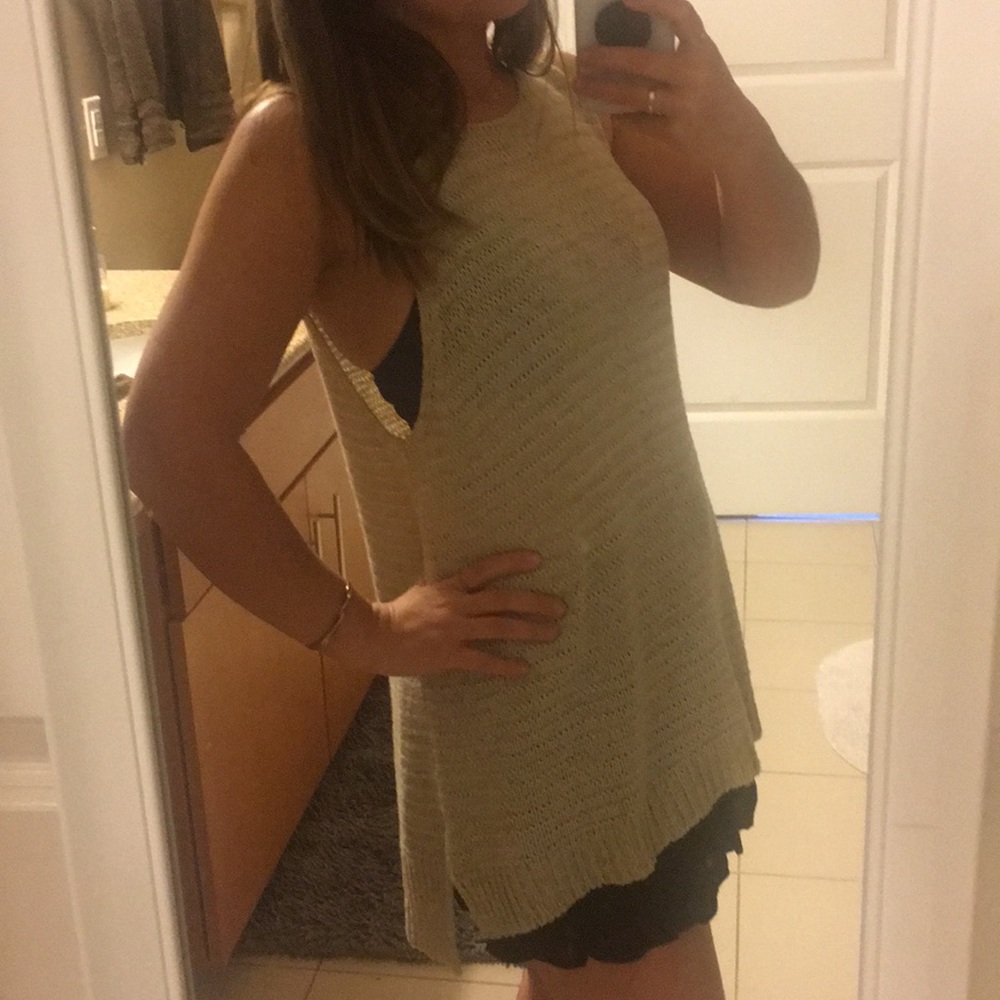 Merona knit neutral cream tank size L